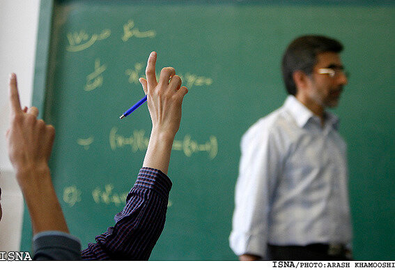 نیمی از ۵۲۰۰ معلم بازنشسته مازندران به کلاس ها بازمی‌گردند